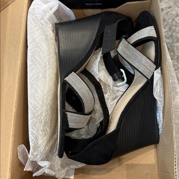 Athena Alexander Black and Silver Wedge Sandals - Picture 4 of 13
